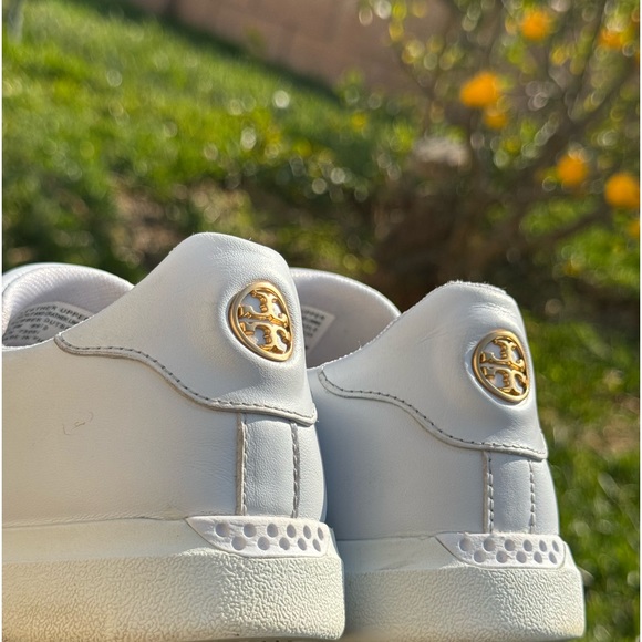 TORY BURCH Low Top Howell white leather sneaker Size 5.5 - Picture 11 of 15